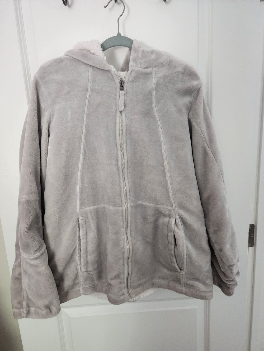 Weatherproof Light Gray Plush Hooded Puffer Jacket for Women Size 2x.
